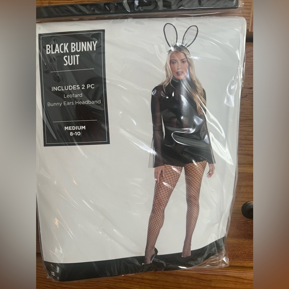 Brand new womens spirit costume black bunny medium